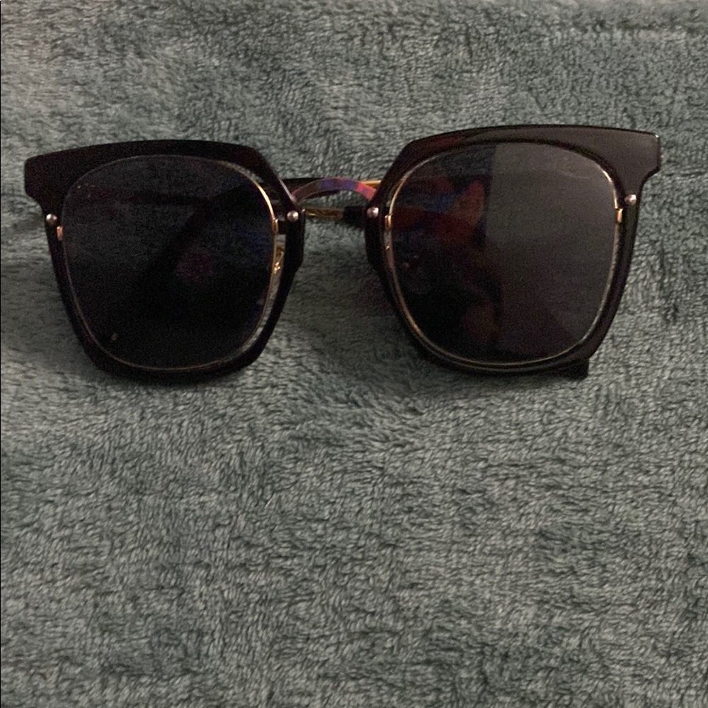 Stylish Black Sunglasses